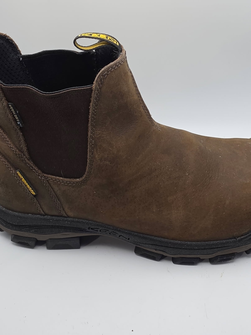 Keen Men's work boots size 11. Composite Toe Waterproof Pull On.